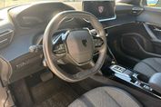 Peugeot 2008 Allure 1.2 PureTech  EAT8
