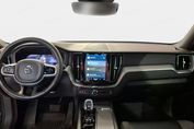 Volvo XC60 B5 B AWD Plus Dark