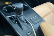 Lexus UX 250h F Sport Design 2WD