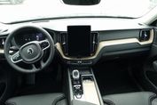 Volvo XC60 B5 B AWD Ultra Dark