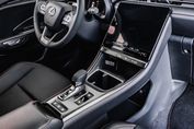 Lexus LBX Emotion 1.5 Hybrid