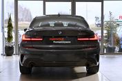 BMW Seria 3 330i xDrive M Sport