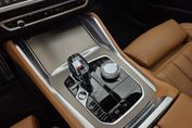 BMW X6 M50i