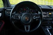 Porsche Macan Standard