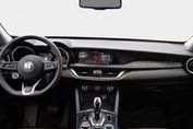 Alfa Romeo Stelvio 2.0 Turbo Business Q4 aut