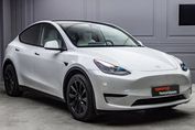 Tesla Model Y Long Range  Dual Motor AWD