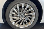 Lexus ES 300h Omotenashi