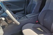 Toyota C-HR Style 2.0 Hybrid Dynamic Force Plug-in
