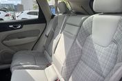 Volvo XC60 T6 Plug-In Hybrid AWD Core