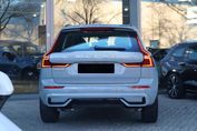 Volvo XC60 B5 B AWD Ultra Dark