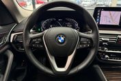 BMW Seria 5 530e Luxury Line sport-aut