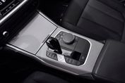 BMW Seria 3 318i Advantage aut