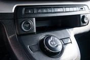 Peugeot Traveller L2H1 AT