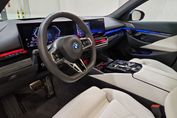 BMW Seria 5 550e xDrive PHEV M Sport aut