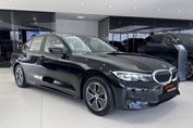 BMW Seria 3 318i Advantage aut