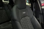 Audi A6 RS6 TFSI quattro Performance