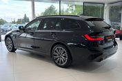 BMW Seria 3 330e xDrive M Sport sport-aut