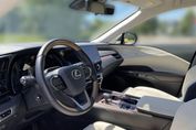 Lexus RX 450h+ Omotenashi