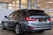 BMW Seria 3 320i Sport Line aut