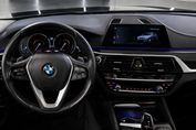 BMW Seria 5 530e xDrive Luxury Line