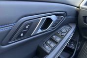 BMW Seria 3 330e xDrive M Sport