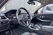 BMW Seria 3 Touring 320d xDrive Sport Line
