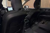 Volvo XC60 B5 AWD Plus Dark