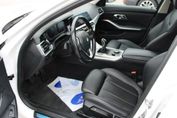 BMW Seria 3 318i aut
