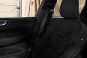 Volvo XC60 B5 AWD Plus Dark