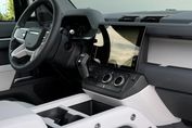 Land Rover Defender D250 S