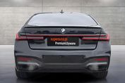 BMW Seria 7 750i xDrive M Sport