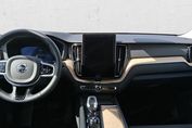 Volvo XC60 B5 B AWD Plus Dark aut