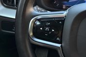 Volvo XC60 B4 D AWD Plus Dark\