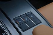 Lexus UX 300h F Sport Design