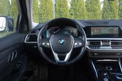 BMW Seria 3 320d xDrive Luxury Line aut