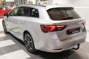 Toyota Avensis 2.0 D-4D Premium