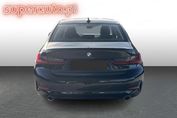 BMW Seria 3 318i