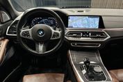 BMW X5 M50i