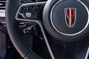 Hongqi H5 Deluxe 2.0T DSG