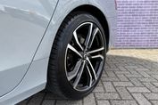 Volvo V90 T6 AWD Plug-In Hybrid Ultra Dark