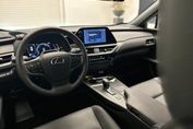 Lexus UX 300h F Sport Design Hybrid Dynamic Force