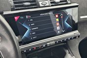 DS DS7 Performance Line 1.6 E-Tense Hybrid AT