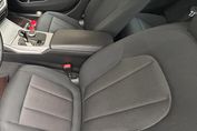 BMW Seria 3 318i Advantage aut