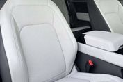 Land Rover Defender 90 D250 X-Dynamic SE