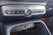 Volvo XC40 B3 Plus Dark