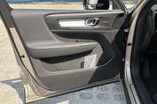 Volvo XC40 B3 Plus Dark