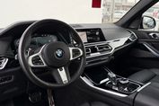 BMW X5 M50i xDrive