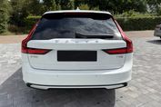 Volvo V90 T6 AWD Plug-In Hybrid Plus Dark
