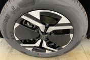 Peugeot 2008 ALLURE 1.2 mHEV e-DCS6