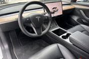 Tesla Model 3 RWD